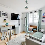 Appartement Charmant Pour 2, Batignolles